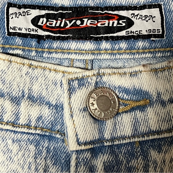 NWT Vintage 90s Daily Jeans Acid Wash High Rise Cutout Jeans NOS - Picture 13 of 15